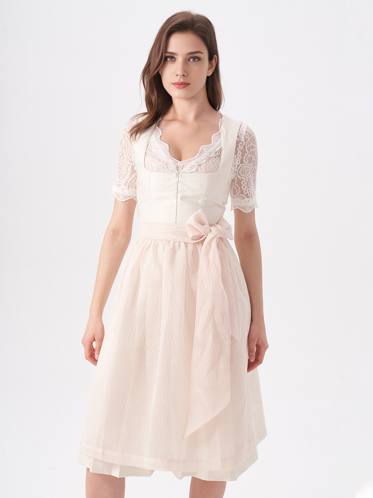 Dirndl Beige Samt – Eleganz in Perfektion