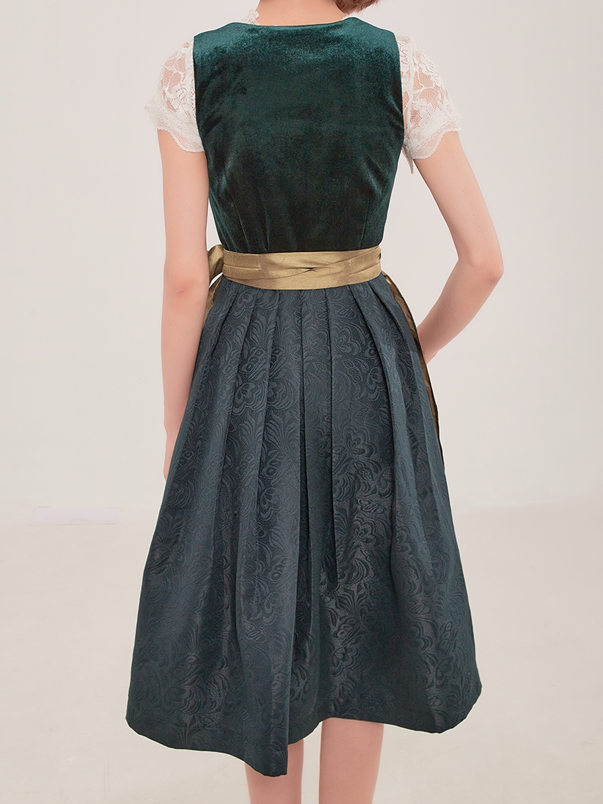 Dirndl mit Reißverschluss in Grün