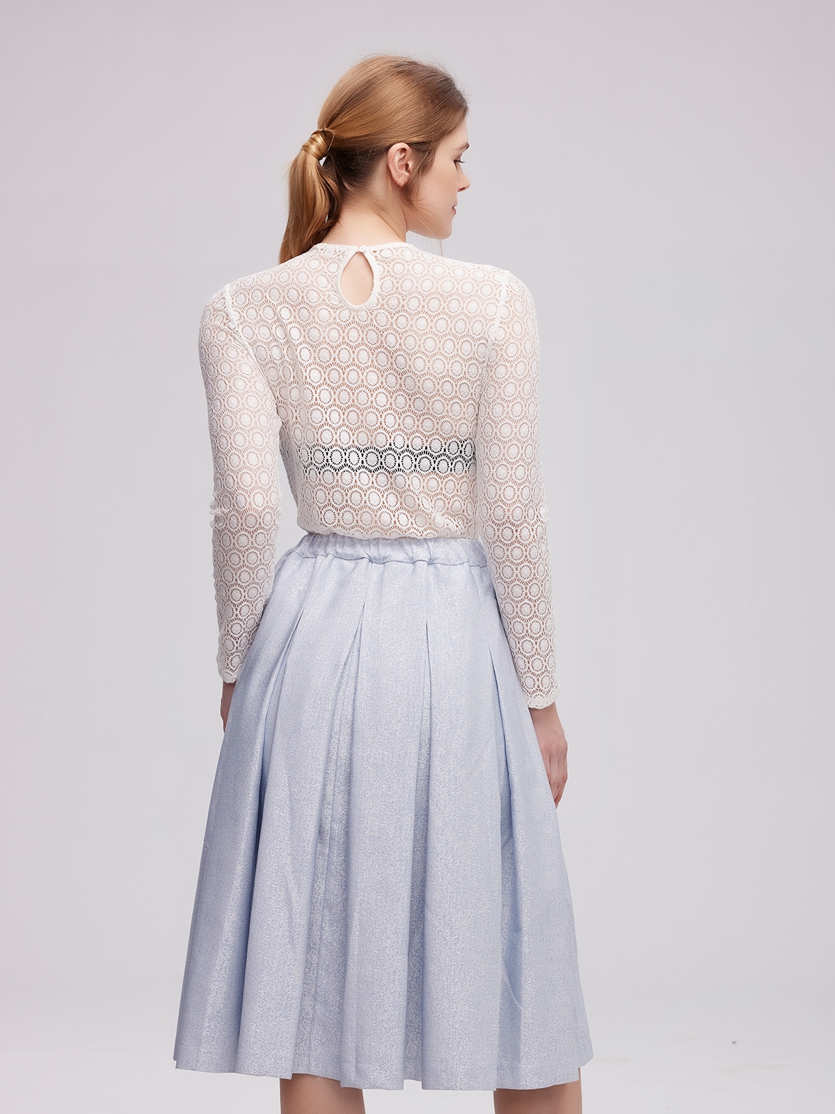 Dirndl in Blau und Beige
