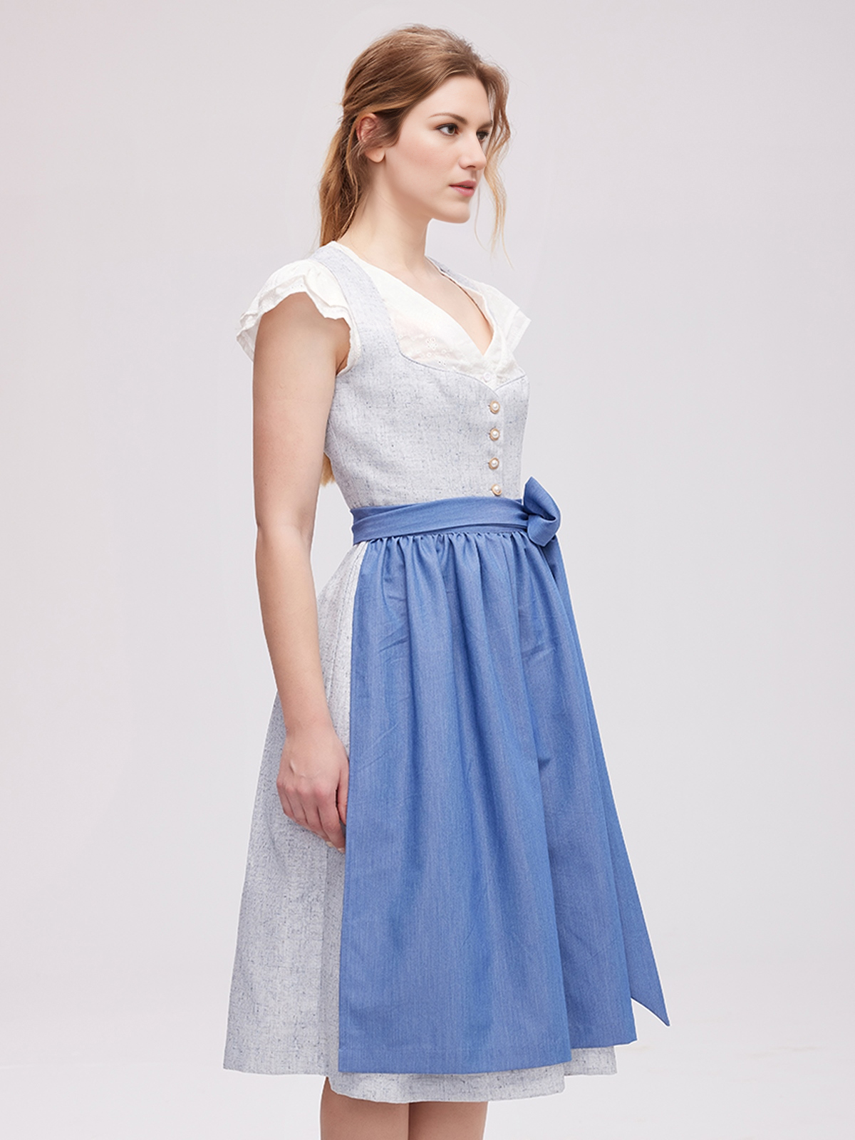 Dirndl in Blau – zeitlos und elegant