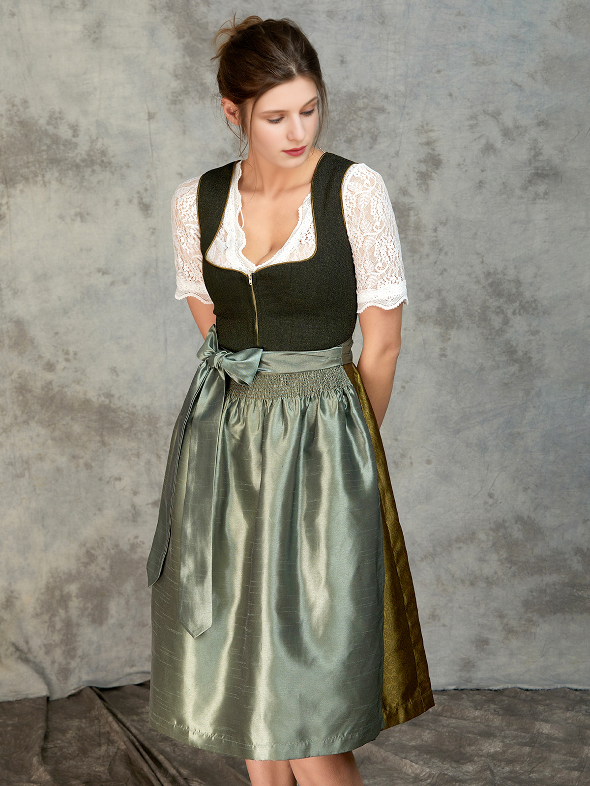 Samt Dirndl Dunkelgrün – Eleganz trifft Tradition