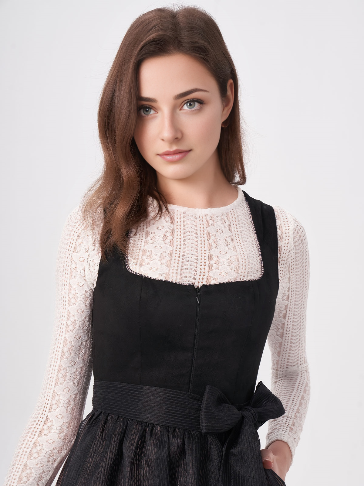 Elegantes schwarzes Dirndl
