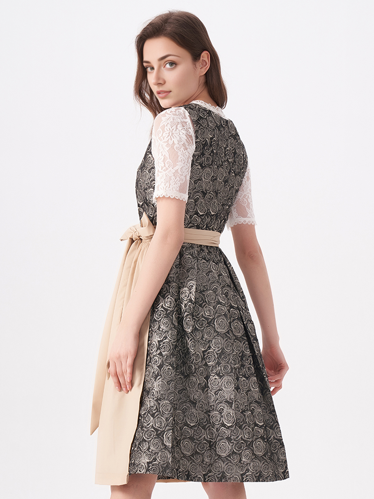 Dirndl in Flieder