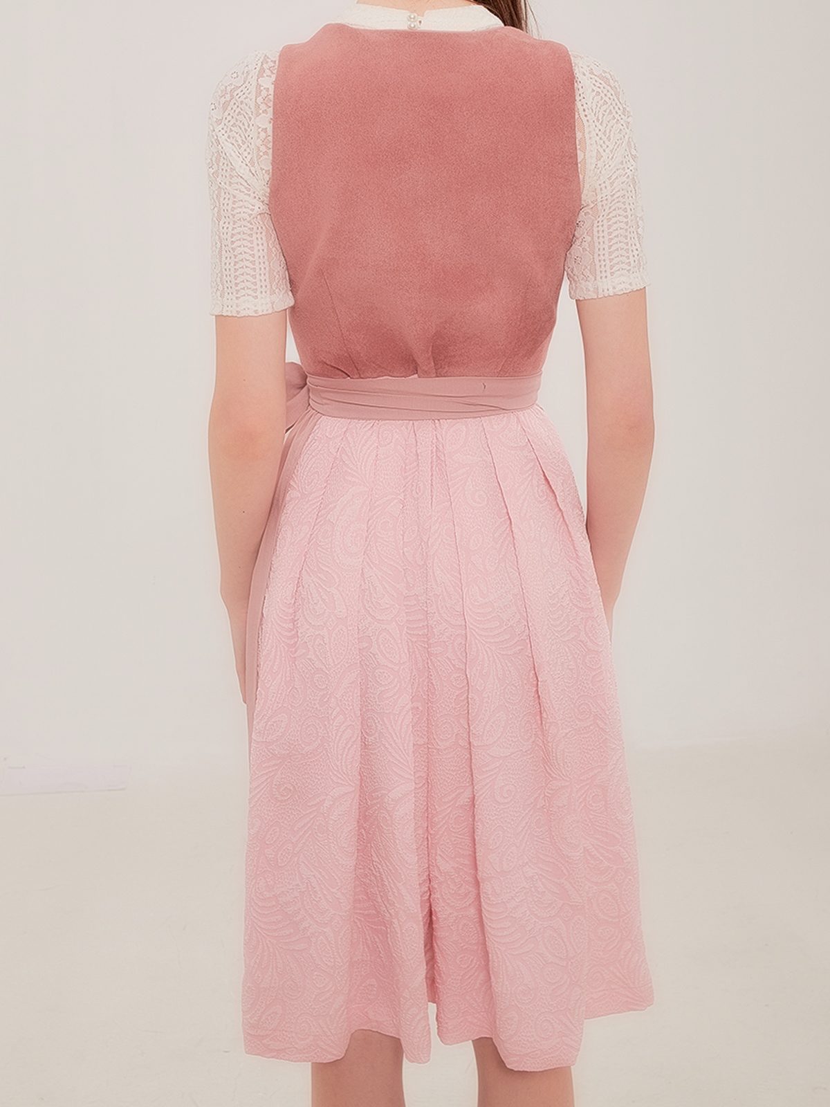 Dirndl Rot Hochgeschlossen in Rosa