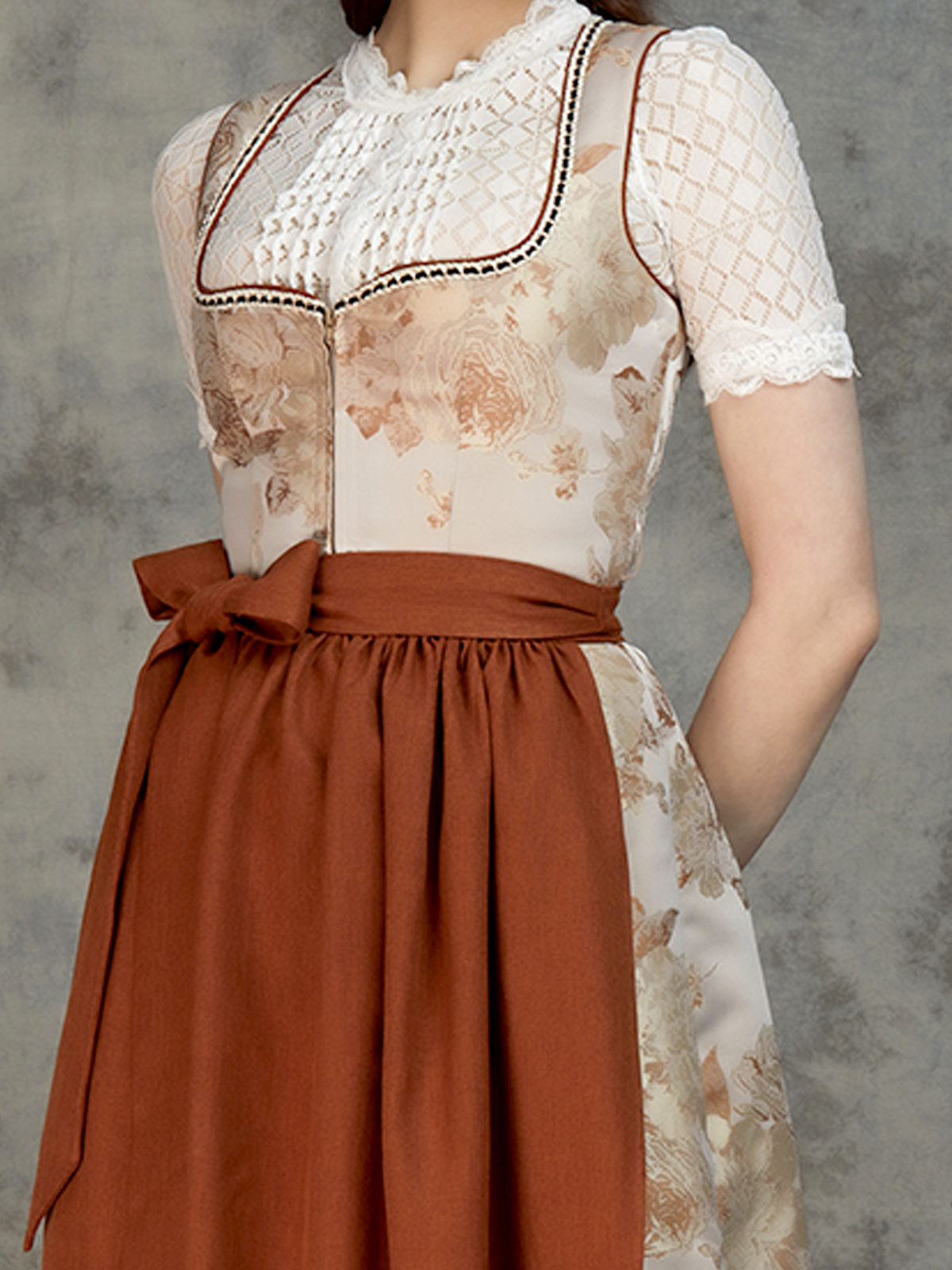 Dirndl Mini Damen in Braun – perfekt für festliche Anlässe