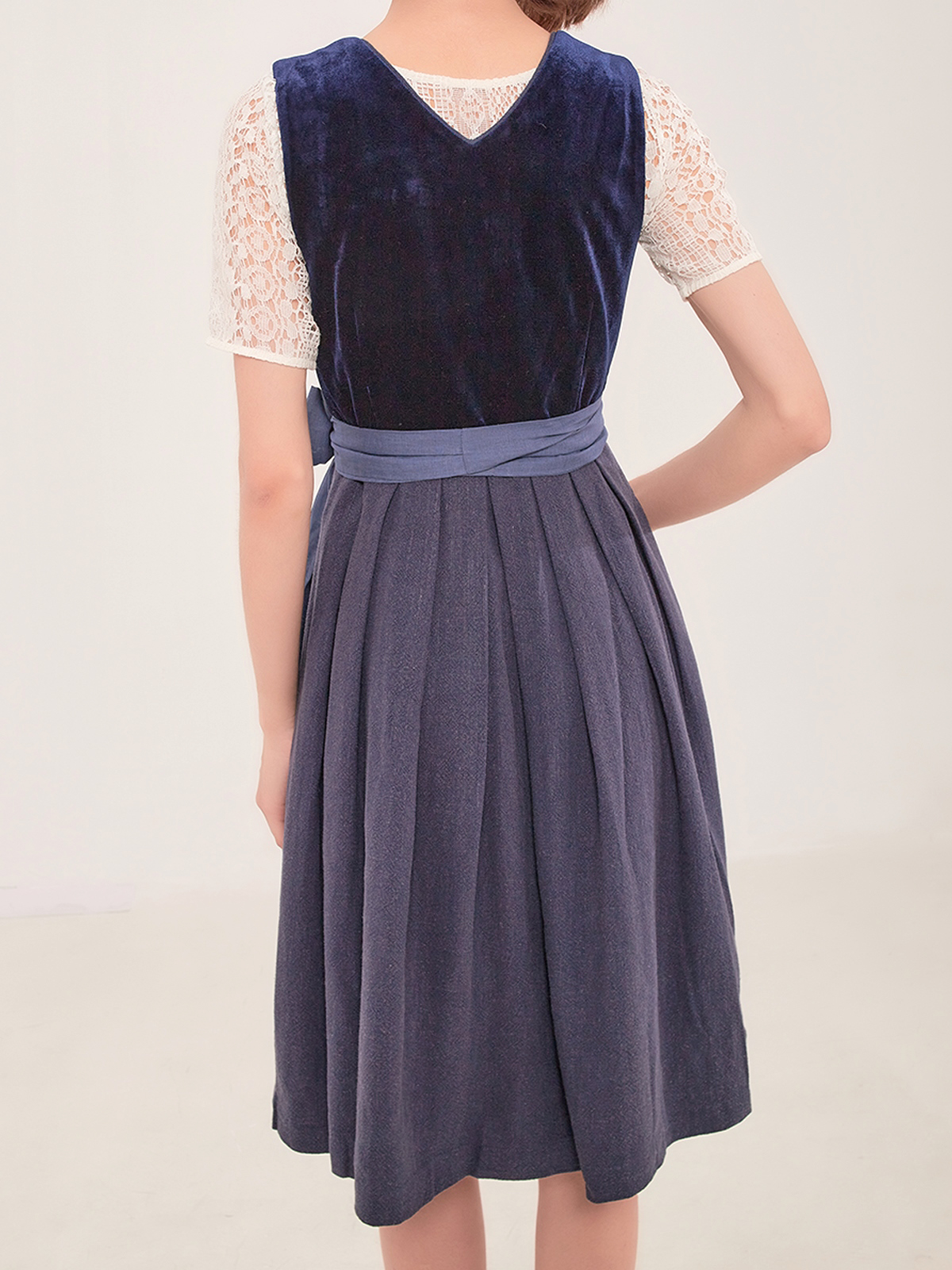 Trachtenmieder Rot in eleganter Ausführung