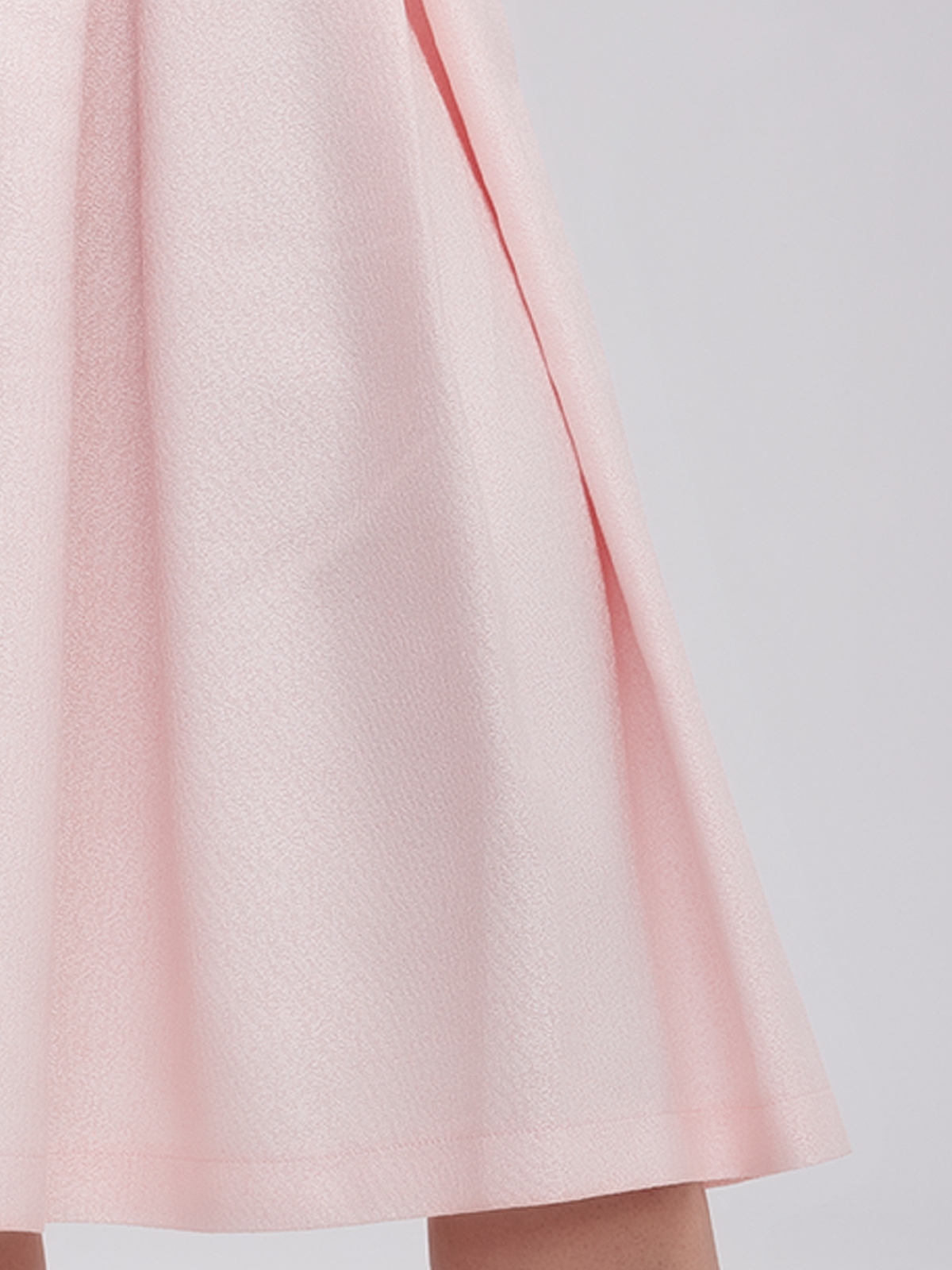 Dirndl mit Herzausschnitt in Rosa