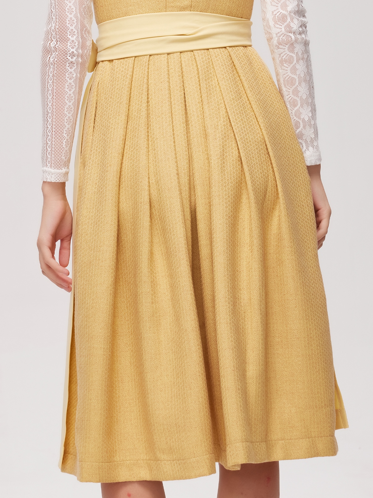 Romantisches Midi Dirndl Rot